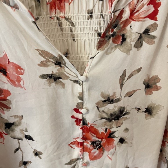 Rose + Olive Women's 2X floral Flowy button down blouse 3/4 Sleeves Cream - Picture 3 of 7